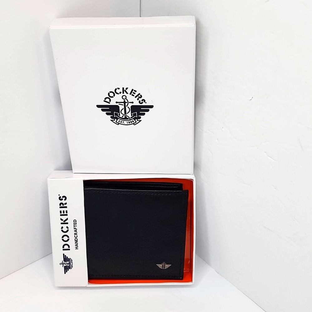 DOCKERS HANDCRAFTED MENS BLACK WALLET